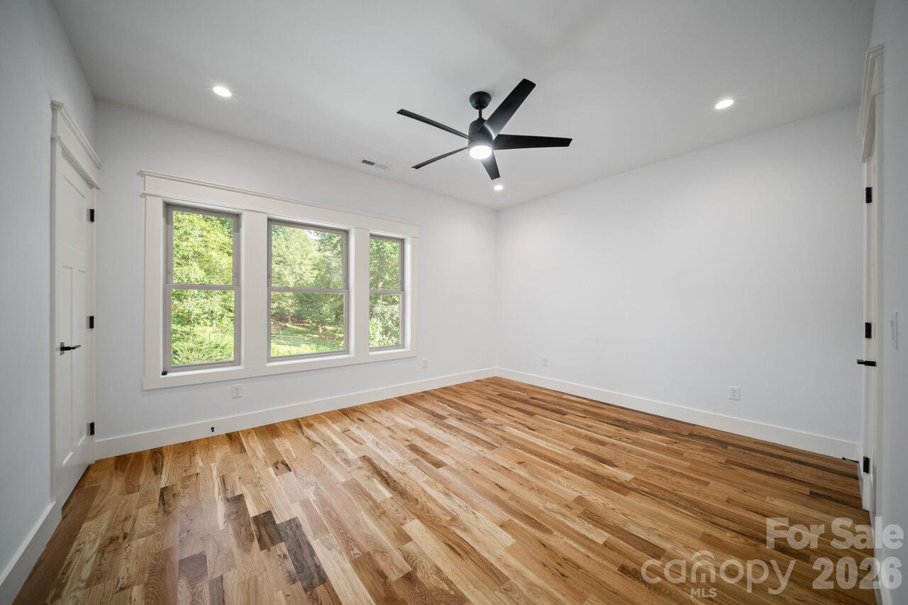 Listing Photo 25