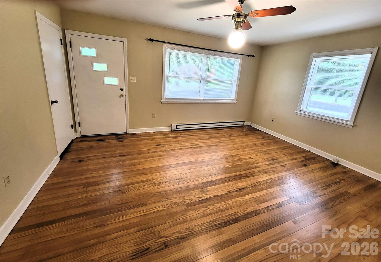 Listing Photo 8
