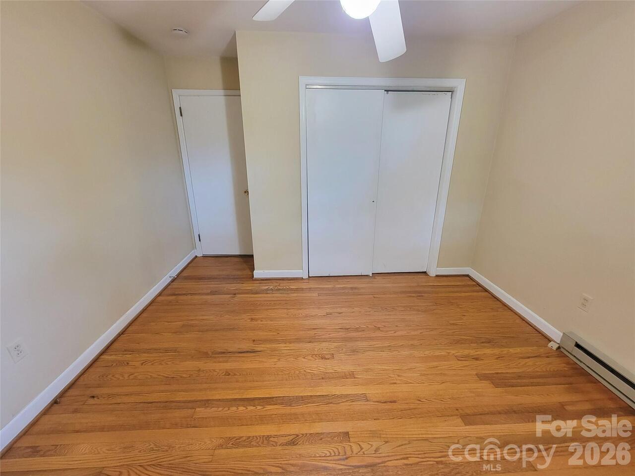 Listing Photo 12