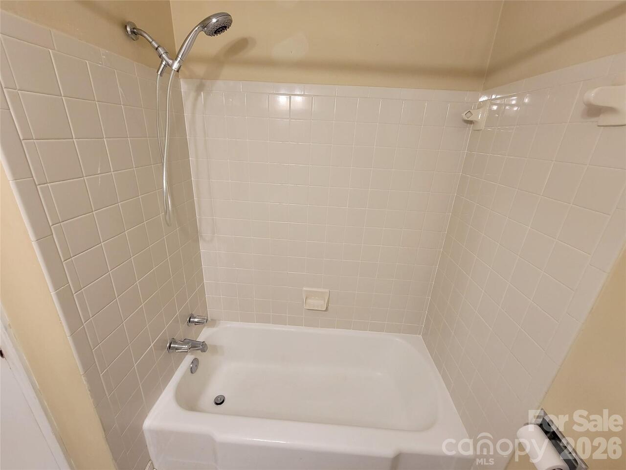 Listing Photo 14
