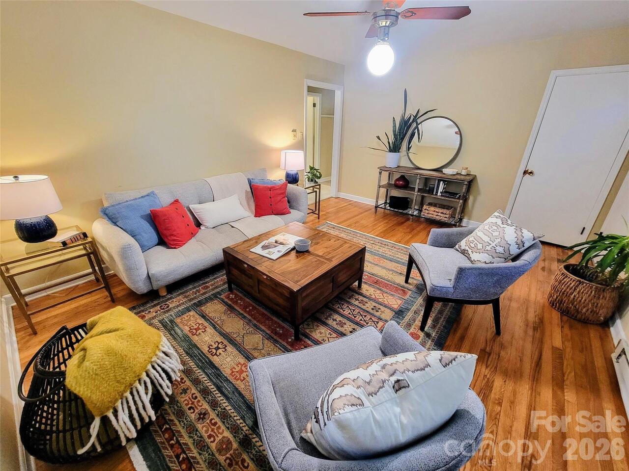 Listing Photo 4