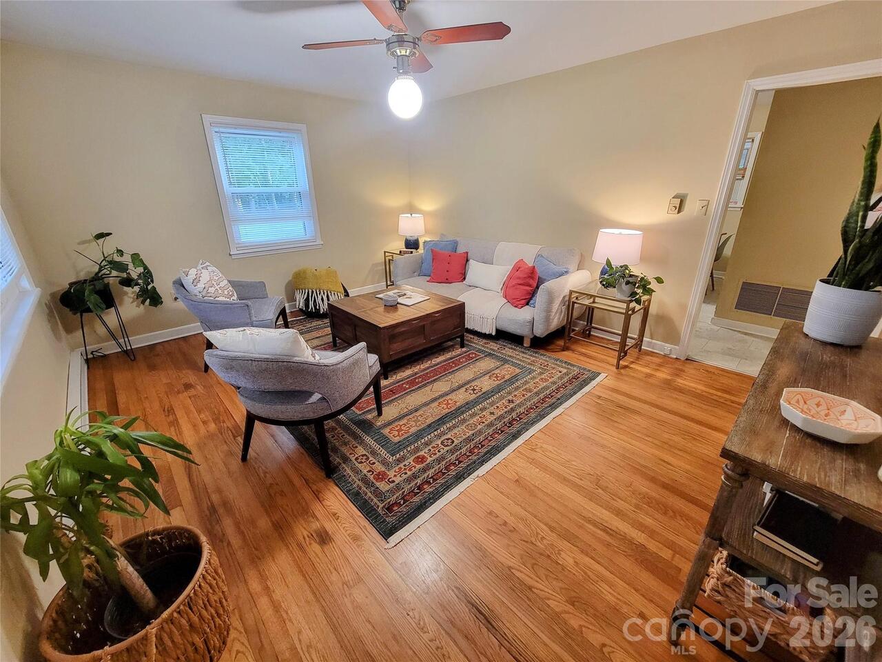 Listing Photo 6