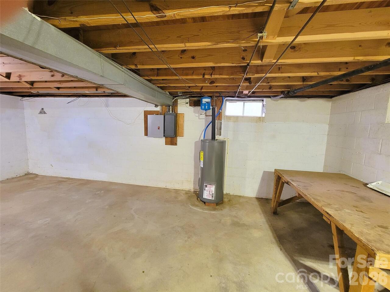 Listing Photo 12