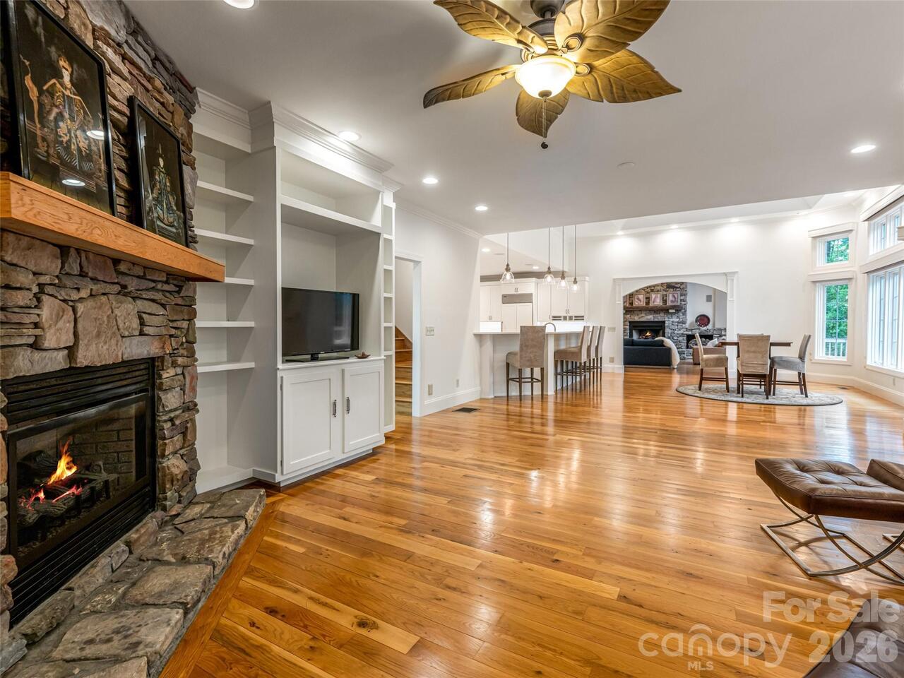 Listing Photo 15