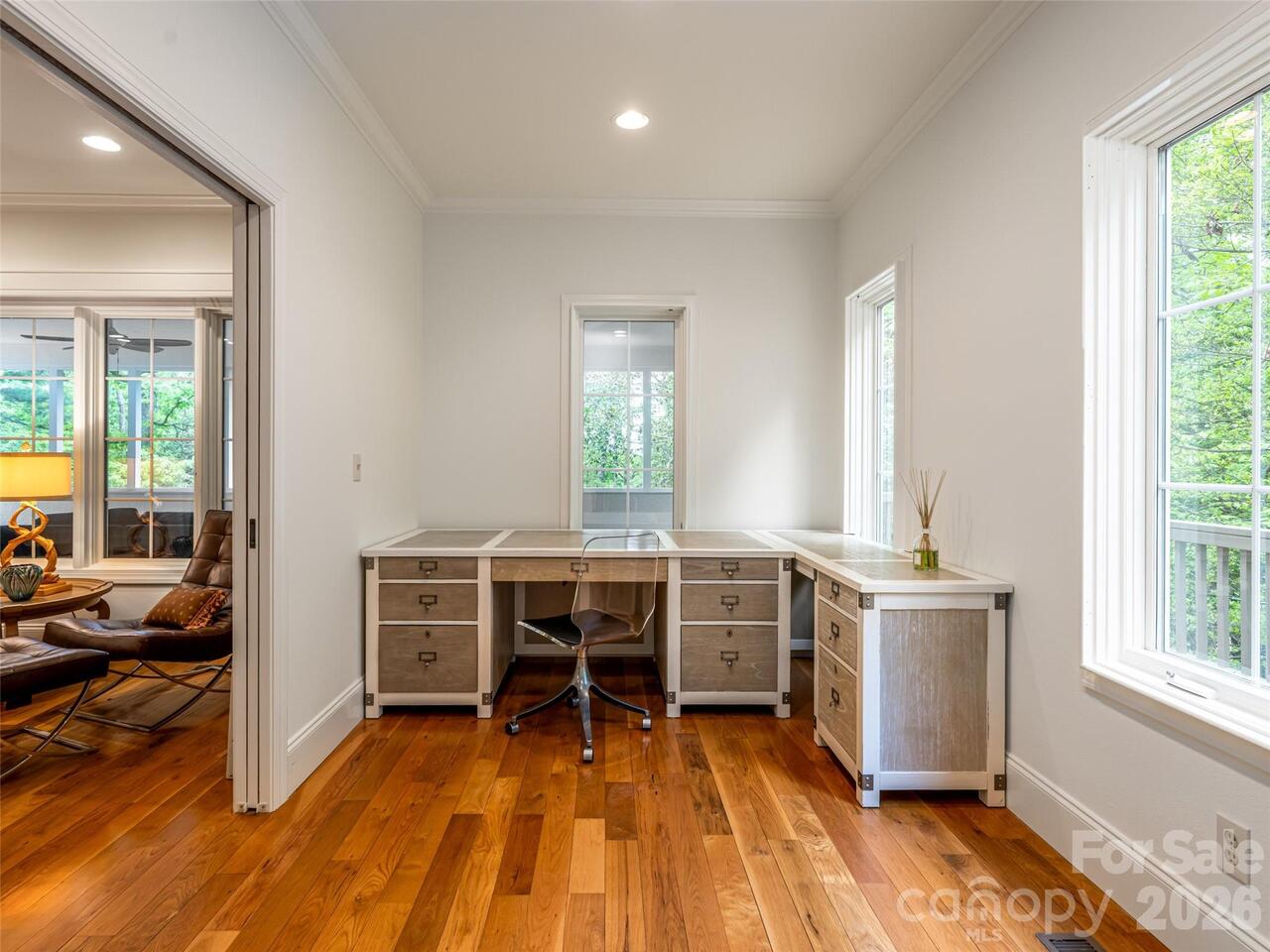 Listing Photo 16