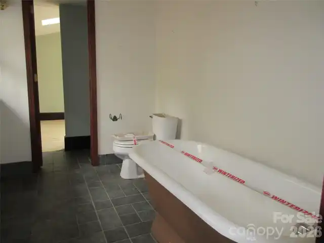 Listing Photo 18