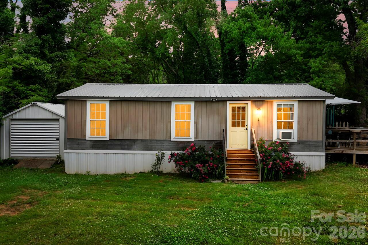 Listing Photo 4