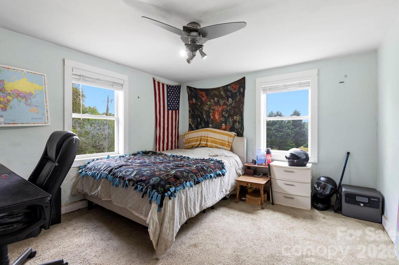 Listing Photo 14