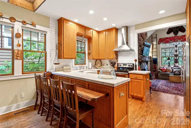 Listing Photo 8