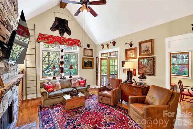 Listing Photo 37