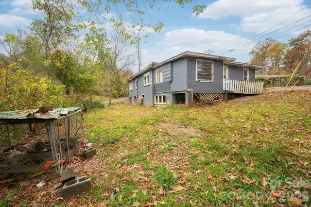Listing Photo 8