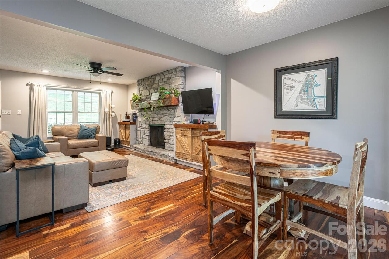Listing Photo 14