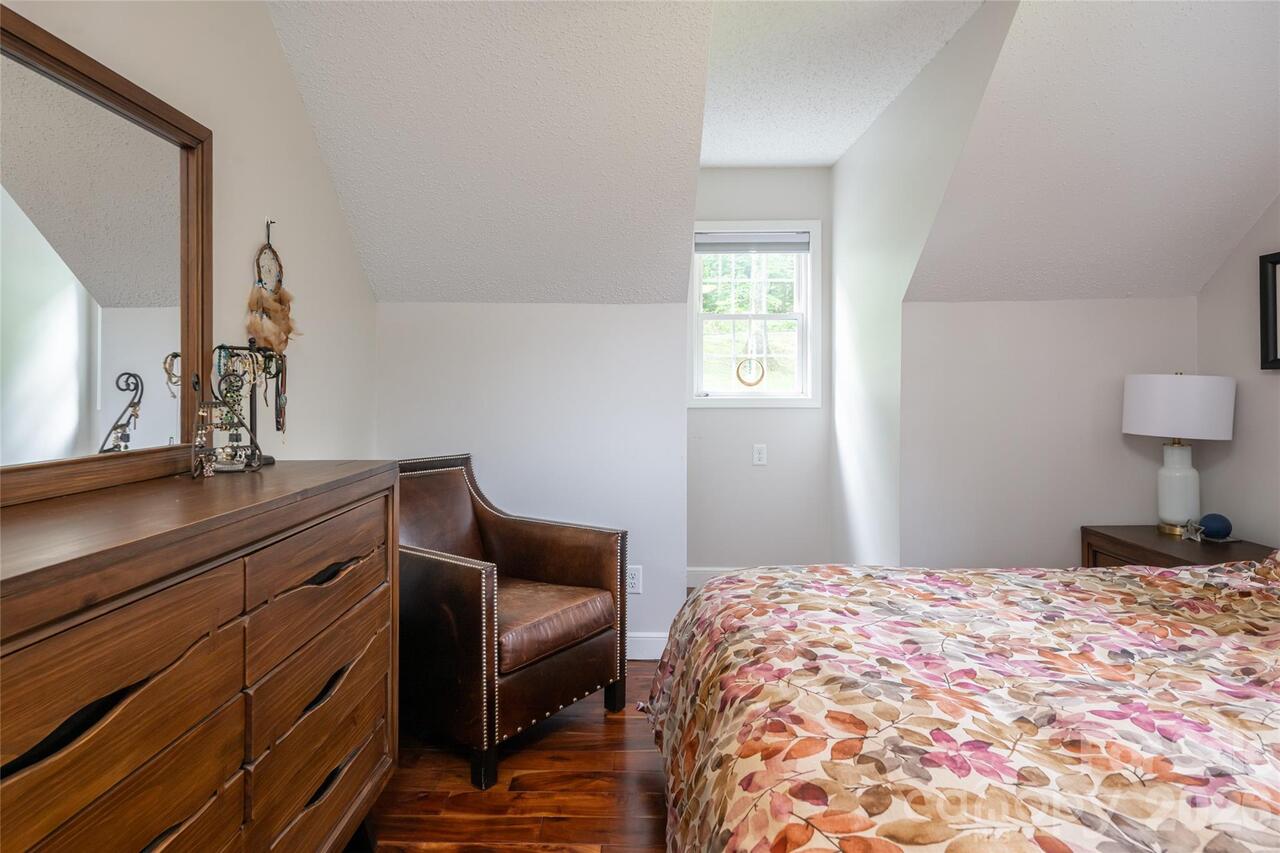 Listing Photo 20