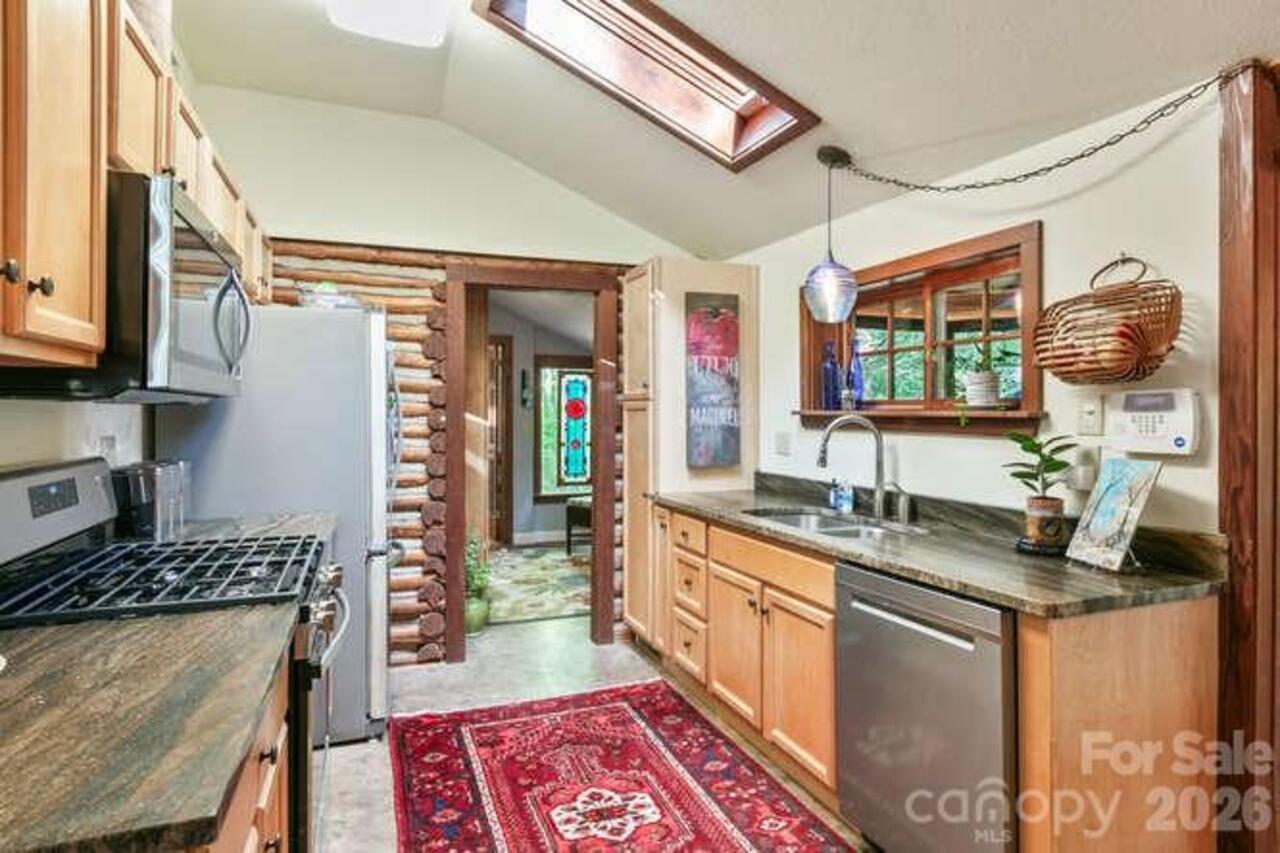 Listing Photo 18