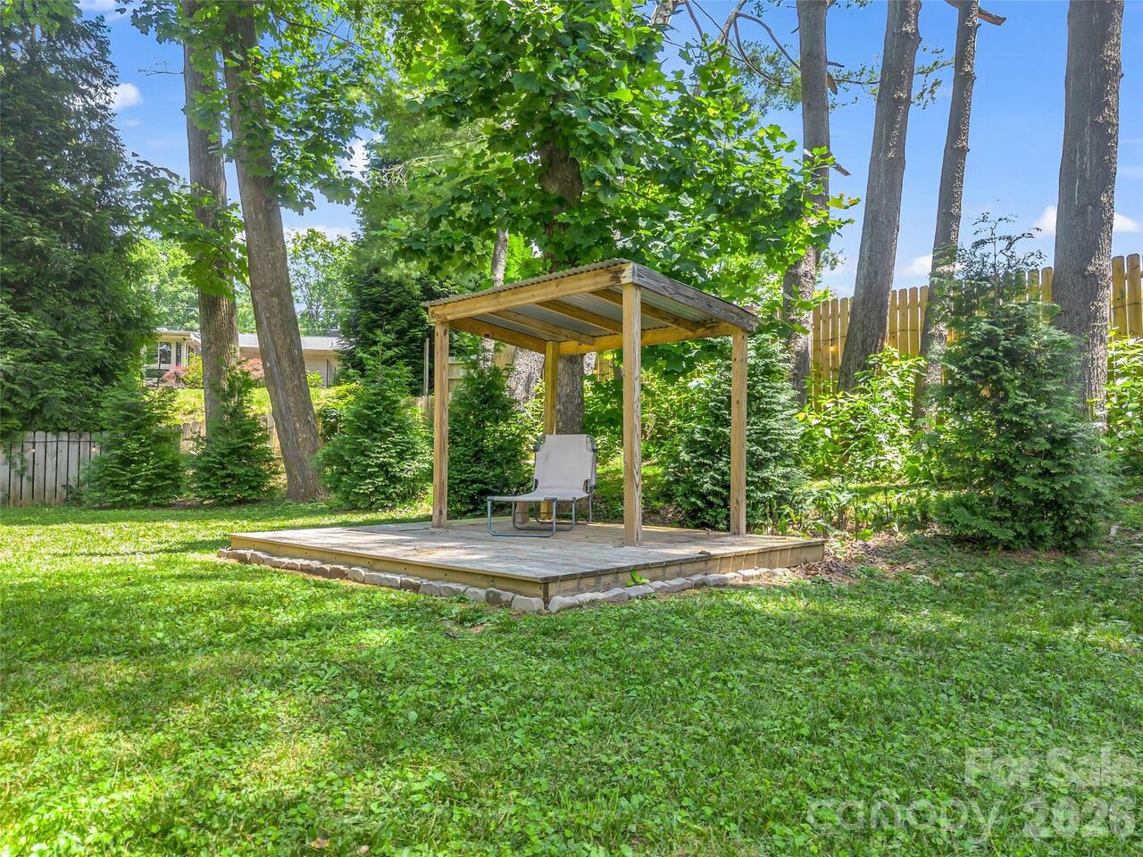 Listing Photo 8