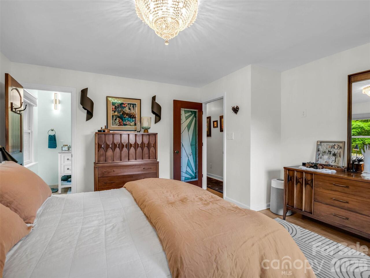 Listing Photo 14