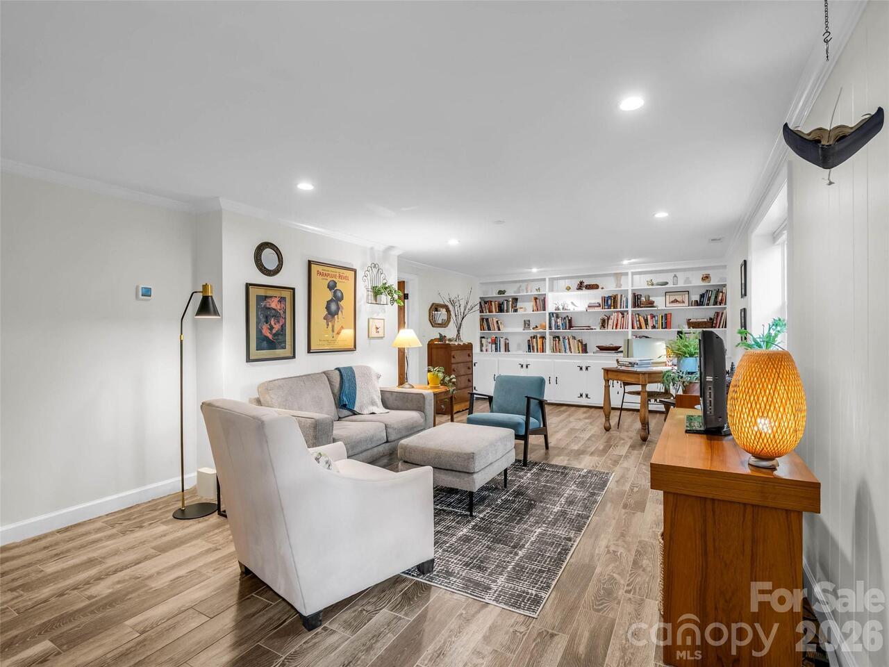 Listing Photo 32