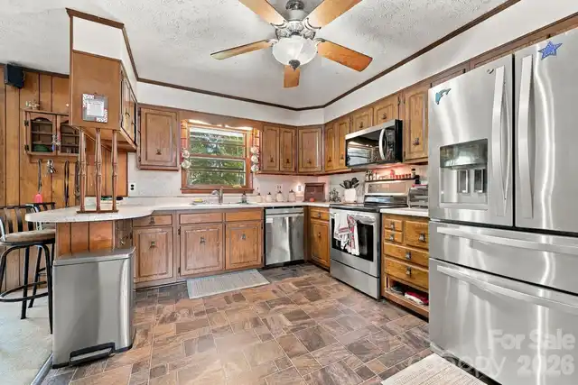 Listing Photo 8