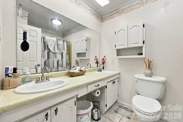 Listing Photo 13
