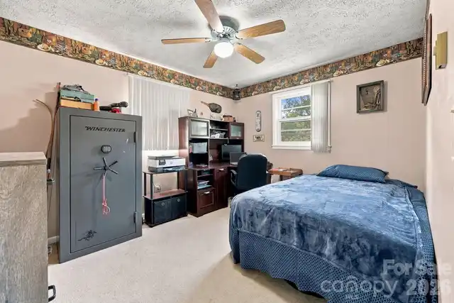 Listing Photo 15