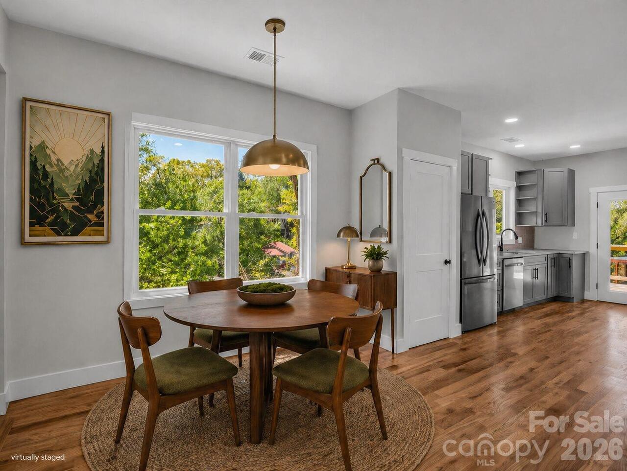 Listing Photo 8