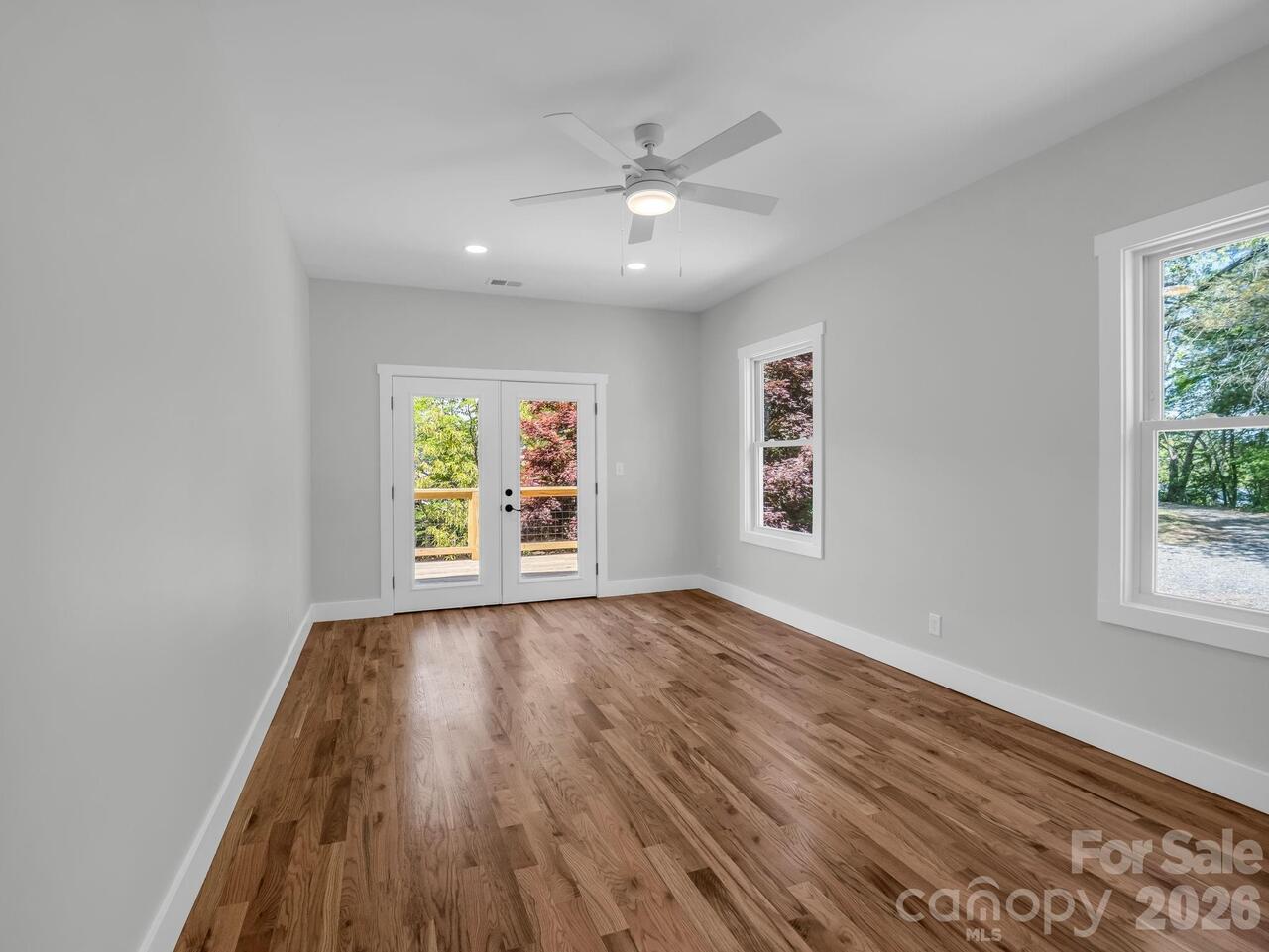 Listing Photo 16
