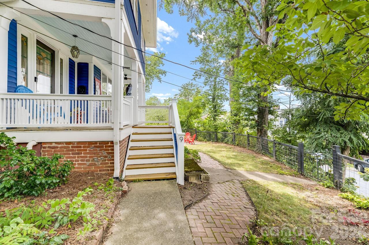 Listing Photo 10