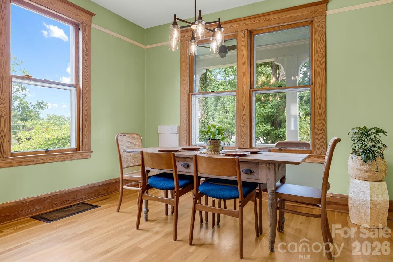 Listing Photo 16