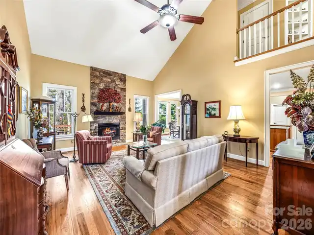 Listing Photo 7