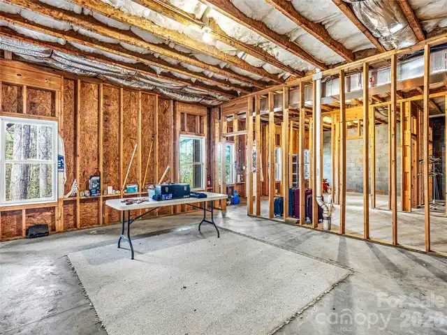 Listing Photo 34
