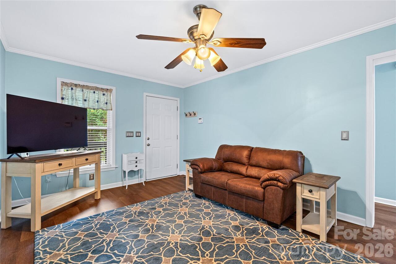 Listing Photo 5