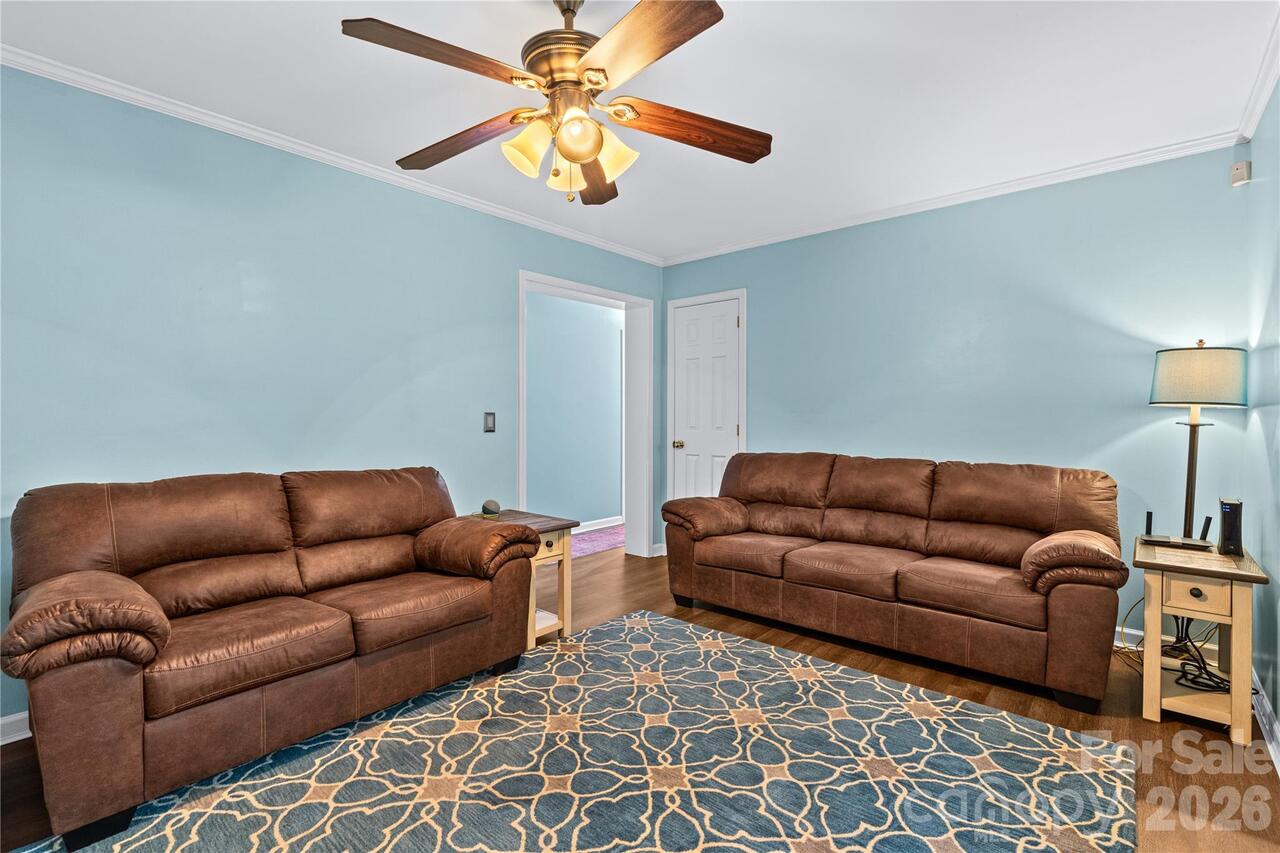 Listing Photo 6