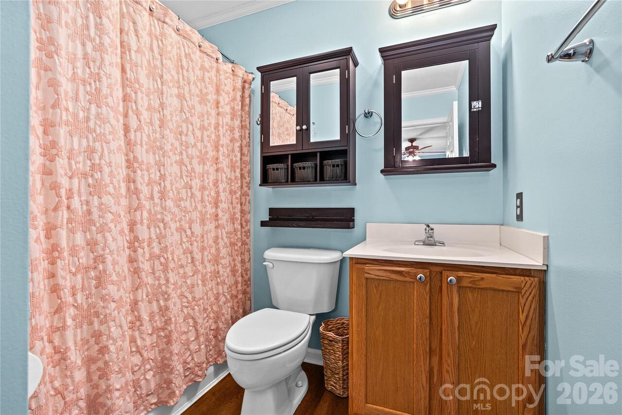 Listing Photo 9