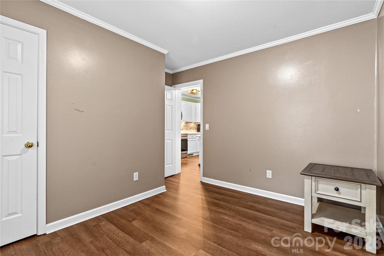 Listing Photo 22