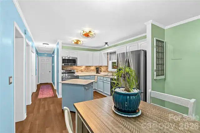 Listing Photo 17