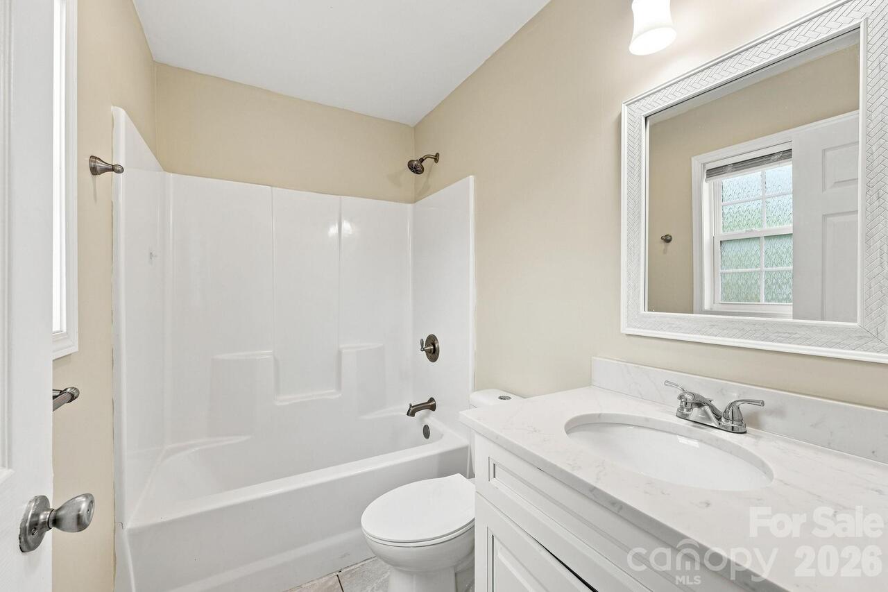Listing Photo 11