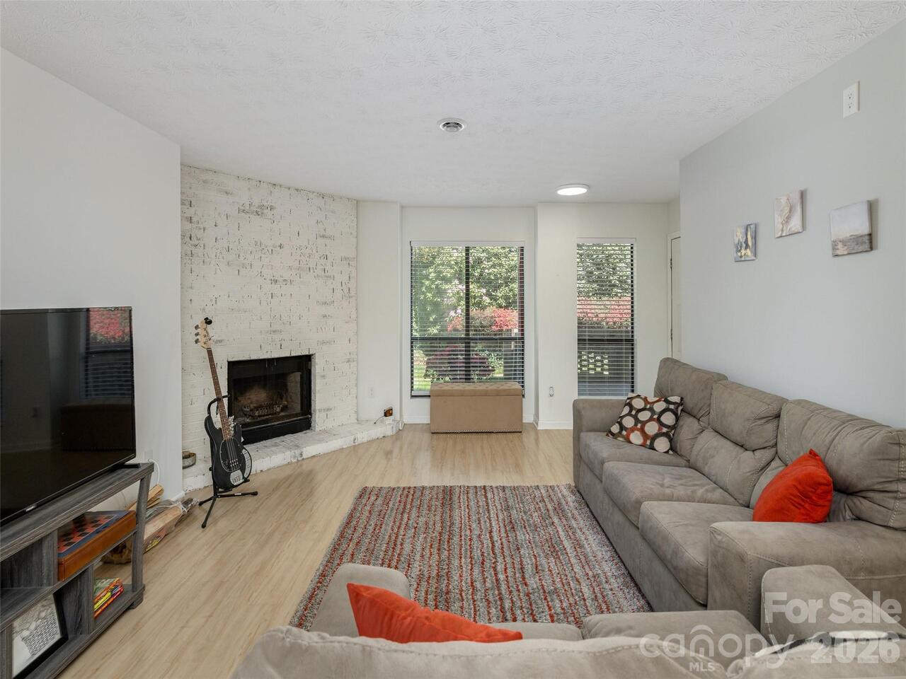 Listing Photo 7