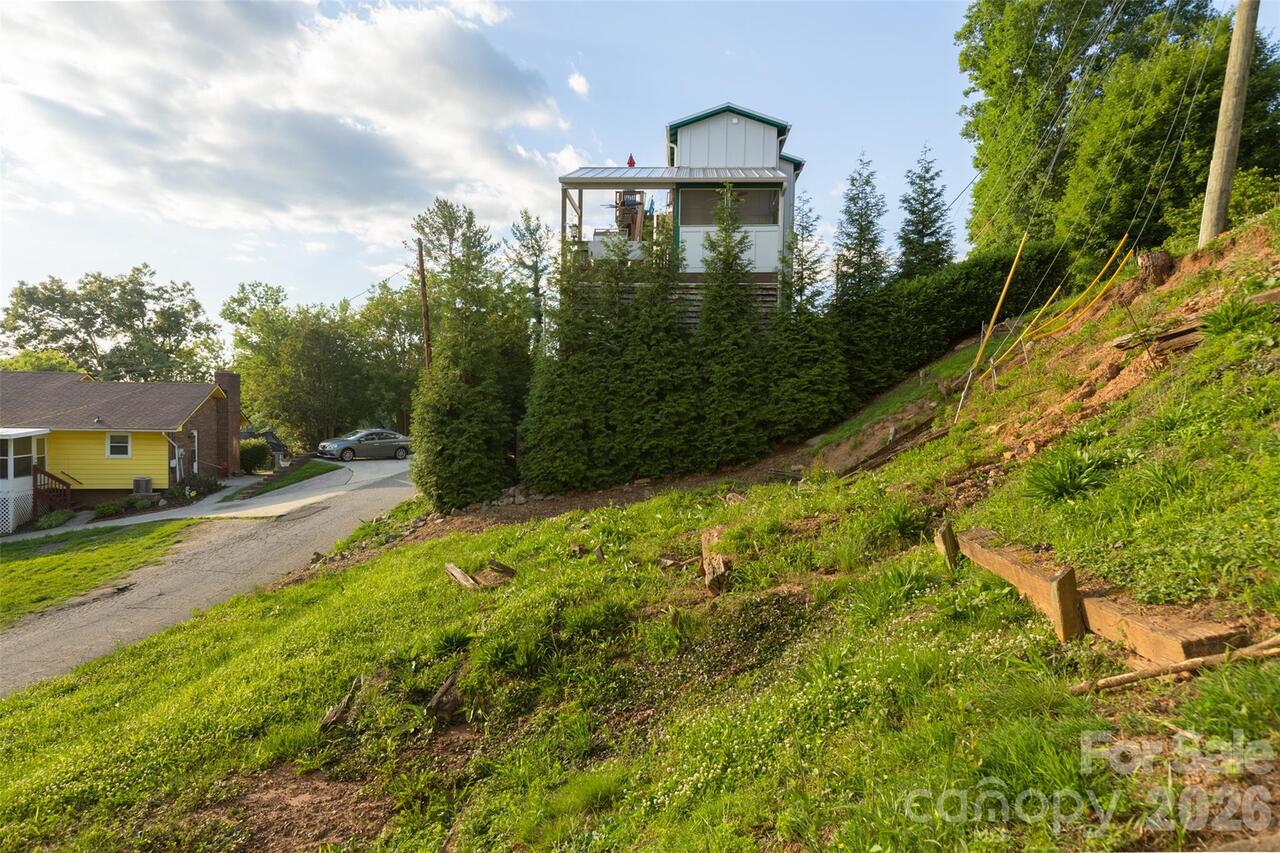 Listing Photo 6