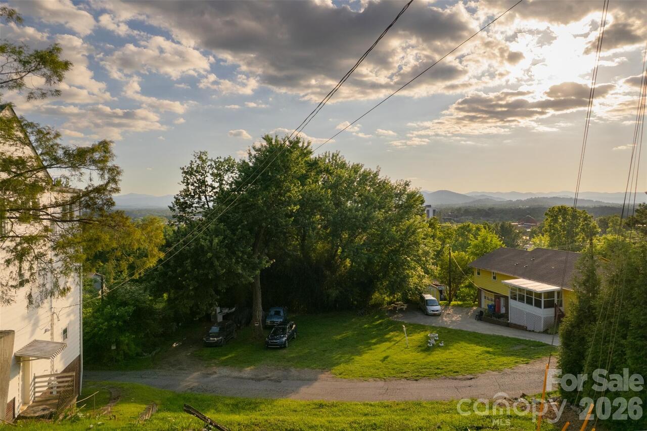Listing Photo 8