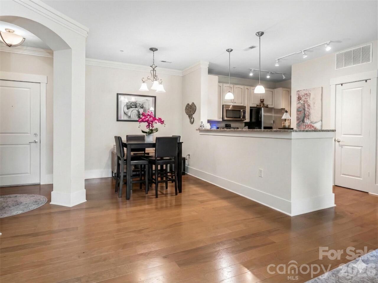 Listing Photo 7