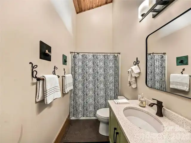 Listing Photo 16