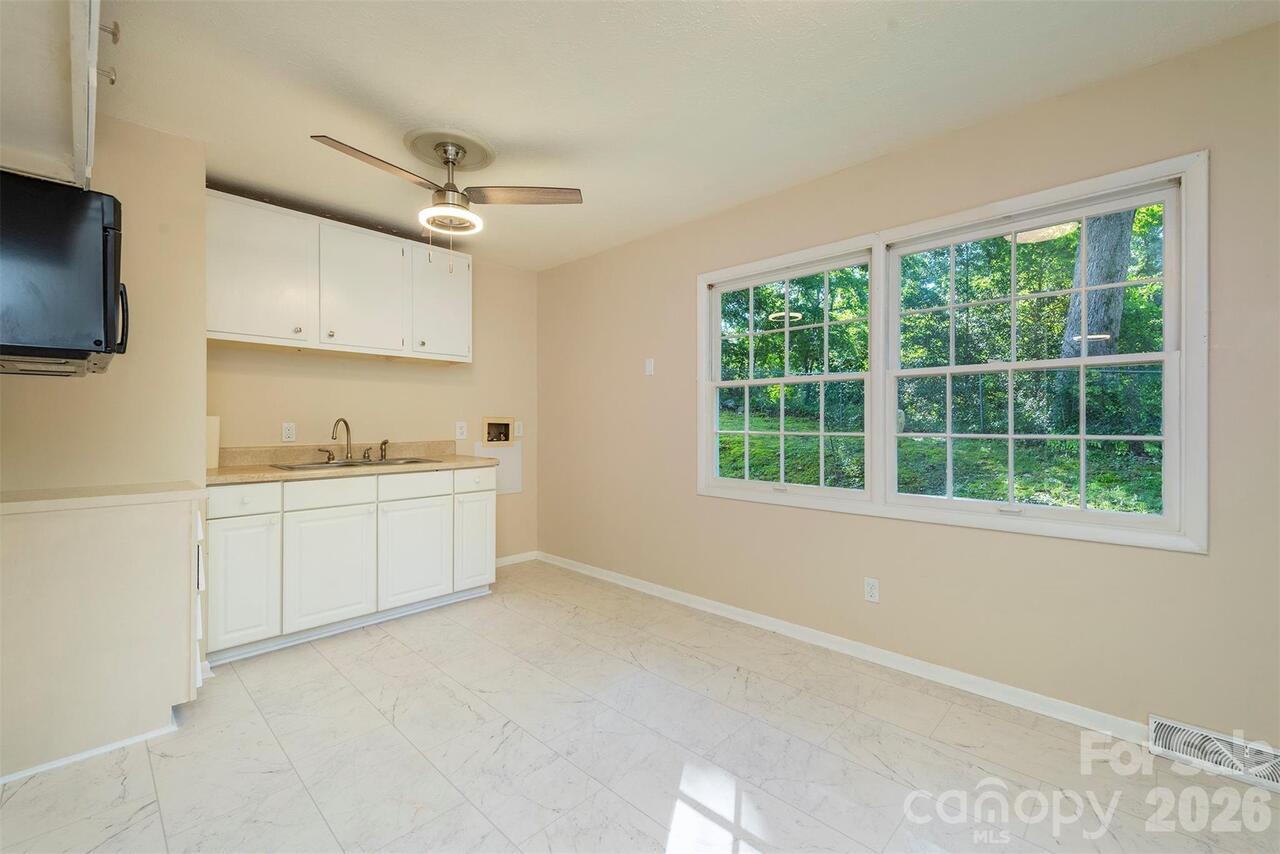 Listing Photo 7