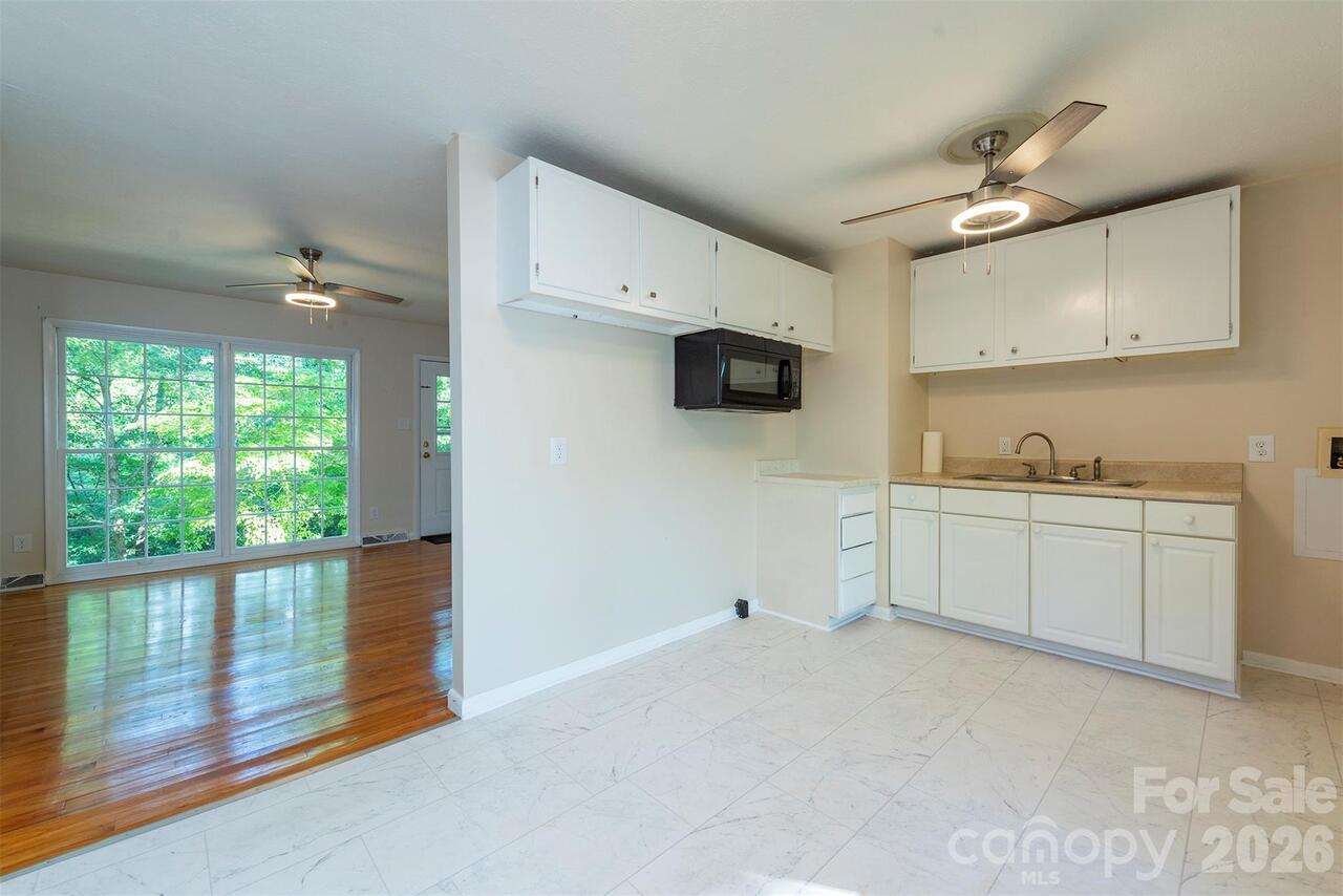 Listing Photo 9