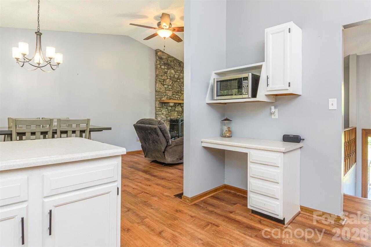 Listing Photo 9