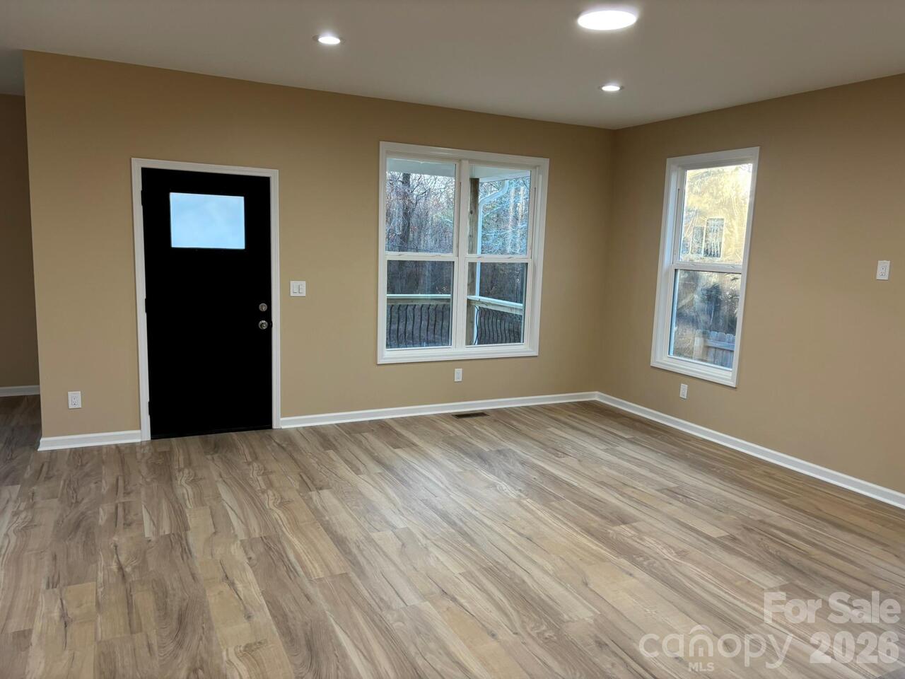 Listing Photo 7