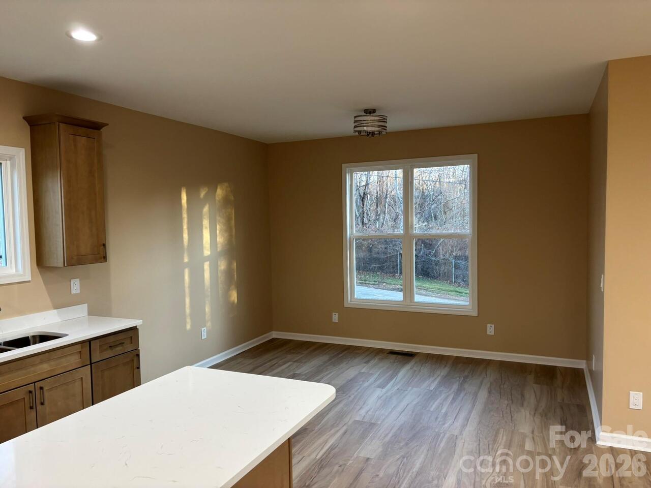 Listing Photo 14