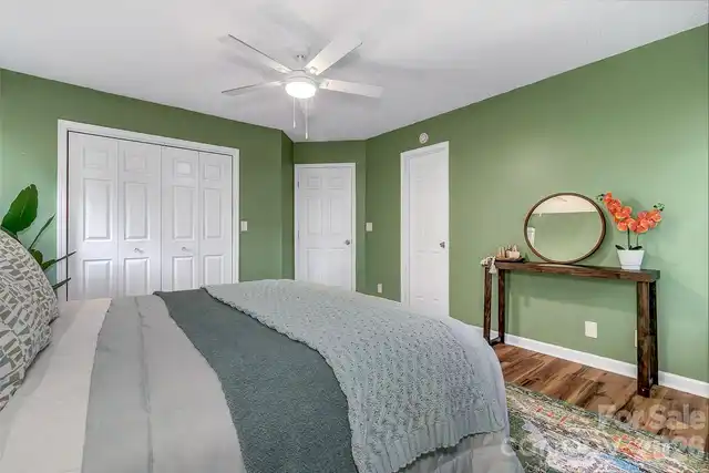 Listing Photo 14