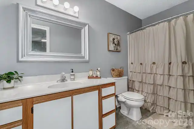 Listing Photo 17