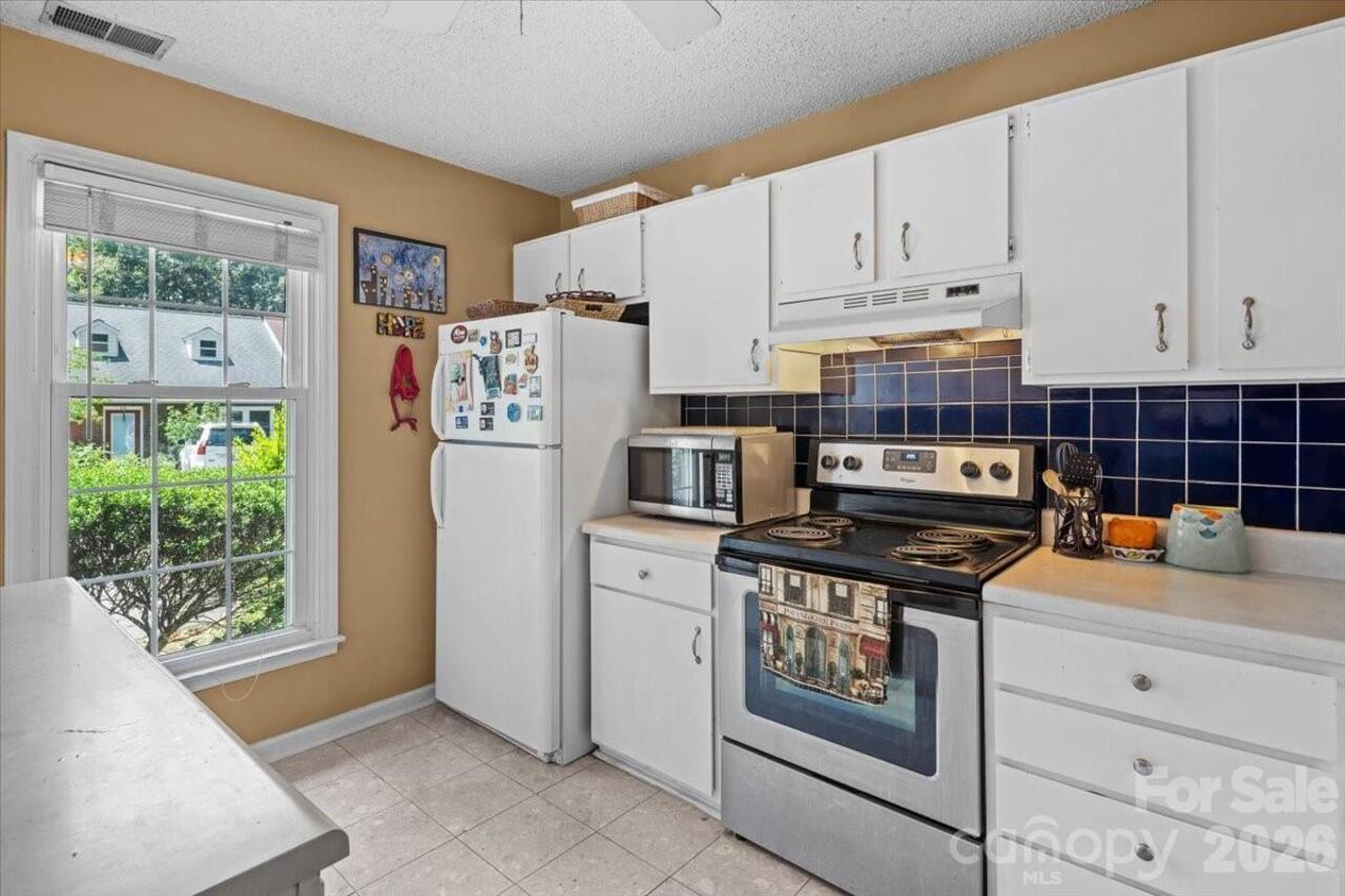 Listing Photo 17