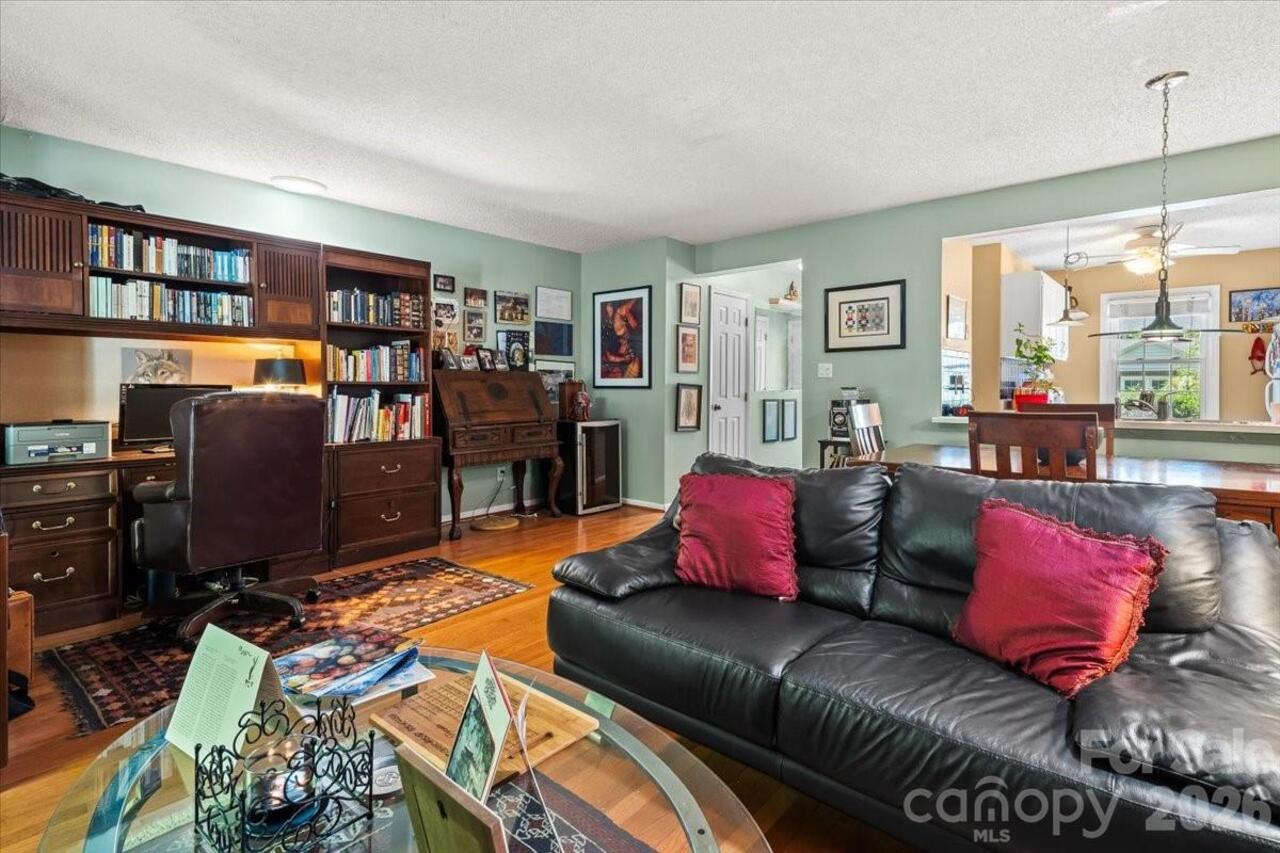 Listing Photo 17